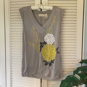 DKNY Gray Sleeveless Top with Yellow & White Floral Design